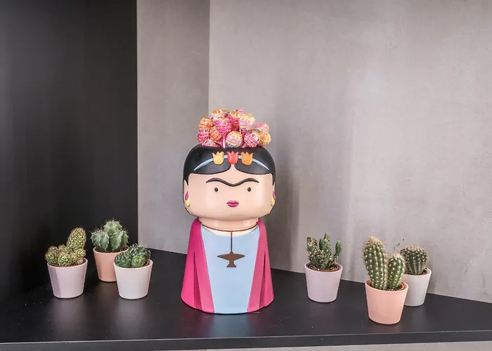 Gallery Experience 4* Neapol