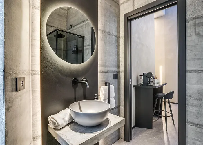 Gallery Experience 4*