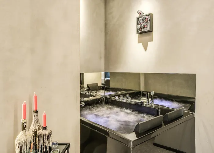 Gallery Experience 4*